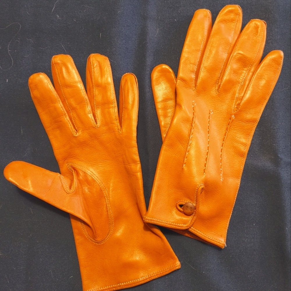 Gloves, Fratelli Orsini, silk lined caramel lambskin, size 7